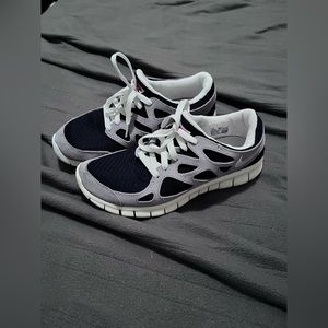 Men’s Nike free run 2 size 9